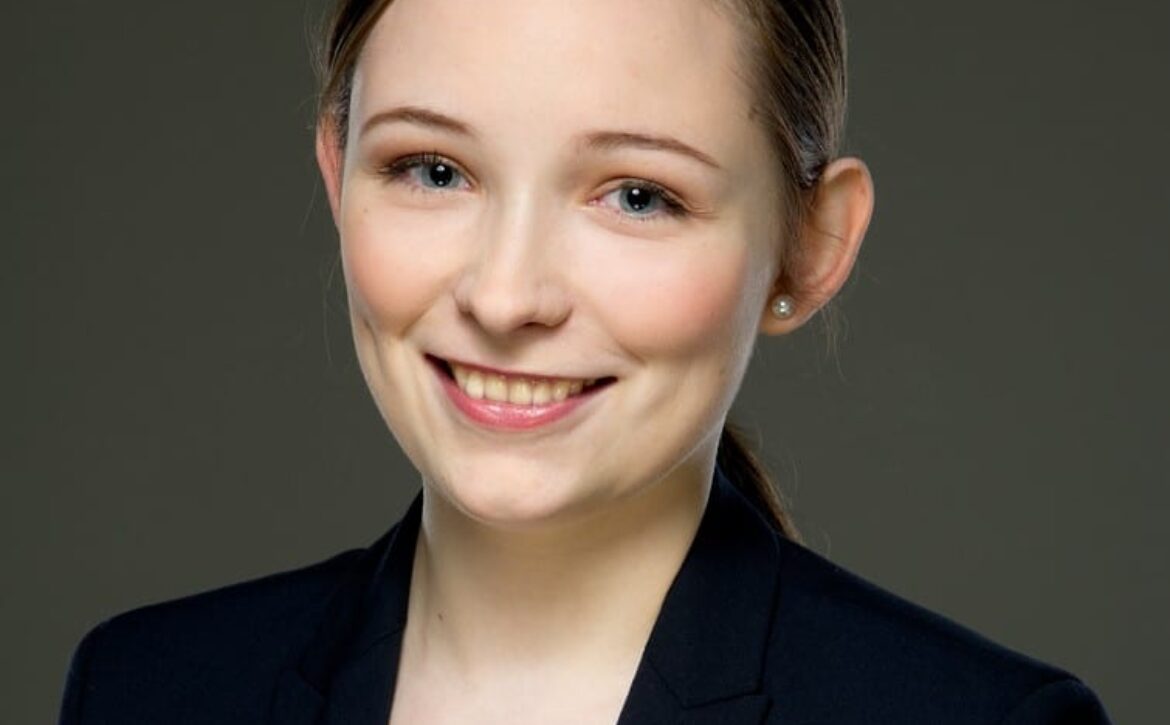 Ms. Paulina Schindler